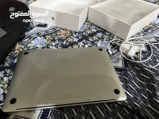  8 Apple MacBook Air M1 2020 13 inch
