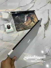  8 MACBOOK AIR 2017 بحالة ممتاز بسعر 210دينار