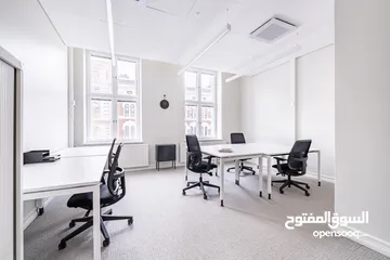  8 Private office space for 5 persons in DUQM, Squadra