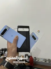  1 Google Pixel 8 Pro (128 Gb) -Bay with 2 cases.