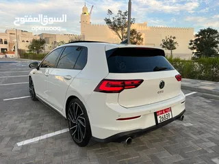  8 للبيع فولكس فاجن جولف GTi الشكل اليديد موديل 2021  (خليجي)