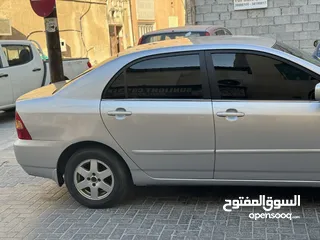  5 TOYOTA COROLLA 2001