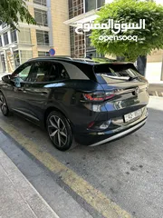  7 فوكس فاجن ID4 Crooz pro piano Black    2022وارد شركه البستنجي