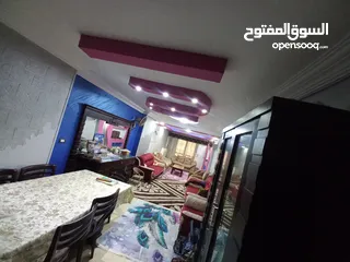  19 شقة مميزة 98 أبراج حمزة بجوار مصنع بلادونا الدور التاني