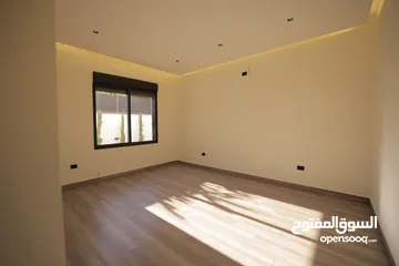 9 اخير مع روف مساحة 195 م