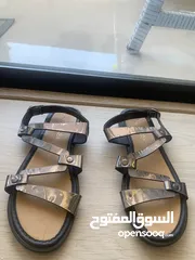  23 عدة احذية كعب عالي وبالارينا و حذاء رياضي واحد جديد