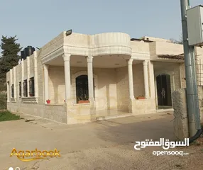  6 بيت مستقل مع مساحة خارجية للبيع