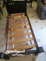  4 سرير خشب لاتيه عدد 2 للبيع نفس الشكل