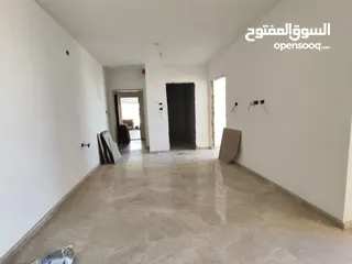  3 شقة مع استوديوا للبيع