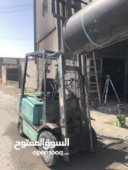  1 رافعة شوكية sumitomo ياباني 2 طن ديزل
