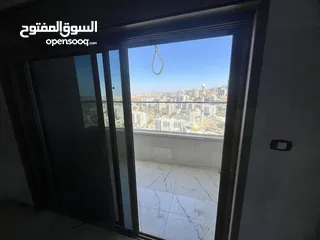  5 شقة مساحة 145 متر  بموقع مميز