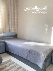  1 سريرين شبه جديد للبيع