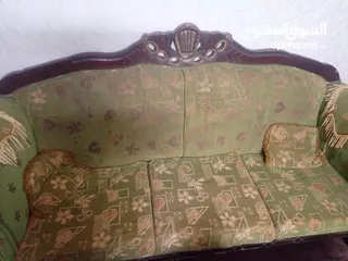  2 طقم كنب للبيع بحالة جيدة