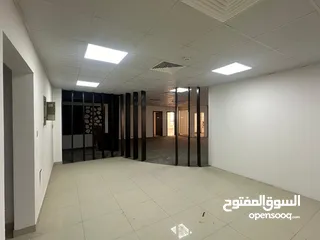  5 Offices for rent, Sky Tower Building, Al Khuwair (REF: MU062401KH)