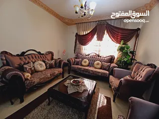  2 طقم كنب +سفره للبيع