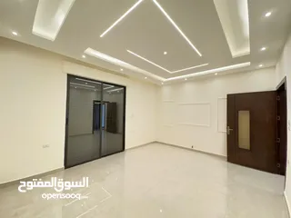  4 شقة سوبر ديلوكس للبيع بالقرب من طريق المطار 1.3كم