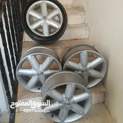  3 جنط 18نيسان للبيع
