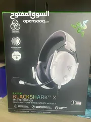  3 سماعات بحالة جيدة نوع Razer black shark v2x وسعر 30 قابل للمفاوضة
