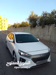  14 هونداي ايونك فل ما عدا الفتحه كهرباء موديل 2017 بسعر مغري