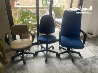  8 اثاث مكتبي كما في الصور والسعر مذكور في الوصف