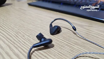  7 سماعات IEM فخمة جديدة للبيع، sennheiser + MANGRID