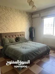  4 شقة طابق ثاني للبيع غير مفروش/مساحة176 متر مربع/منطقة الجبيهة/ 3 غرف/ صالون/معيشة/3 حمام/ مطبخ/بلكون