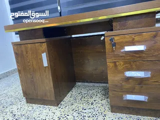  2 ميز مكتبي للبيع