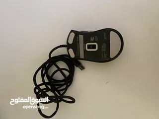  4 مجموعة اكسسوارات ماوسات وسماعة وماوس باد للبيع
