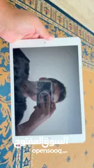  2 Ipad 8th 32gb لون ذهبي