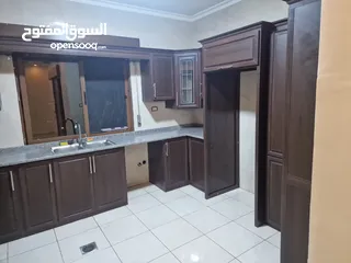  11 عماره يافا 22 شمال حديقة الزهراء مواقف سيارات حاروز مياه 10 متر ارضي