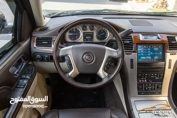  18 Cadillac Escalade Xl 2012 Platinum   السيارة مميزة جدا و قطعت مسافة 144,000 كيلو متر