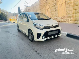  1 كيا بيكانتو GT Line