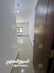  9 شقة سوبر ديلوكس - النخيل - 4نوم 2ماستر - 250م - بلكونتين بإطلالــــه مميزة - قرب الخدمات العامة