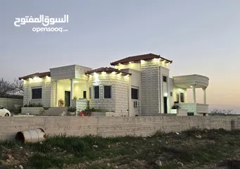  5 فيلا للبيع تشطيب فل