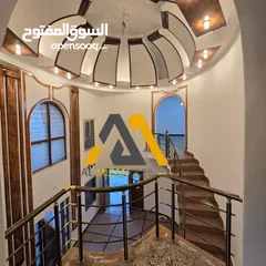  1 منزل للايجار المساحة 300 متر حي صنعاء موقع مميز يلائم كافه الانشطة التجاريه