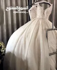  2 فستان زفاف فخم وانيق بحالة جديد للبيع
