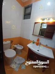  28 روف مميز - دير غبار - 3نوم 1ماستر - 200م - ترس بإطلالــــه بانوراما