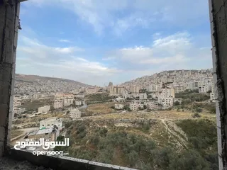  1 شقة 140 متر عظم اطلالة على ثلاث اتجاهات كاشفة لا يمكن التسكير عليها مستقبلا