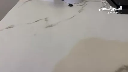  7 مكتب بيرفع و بينزل قابل للتعديل