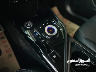  12 كيا نيرو هايبرد 2023 الاضافات الكاملة باللون المميز