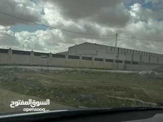  7 أرض للأيجار أو الاستثمار تصلح لبناء هنجر و مستودعات او كراج شاحنات خلف مقبرة المسيحية قرب الترخيص