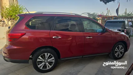  5 Nissan  Pathfinder SV  2017