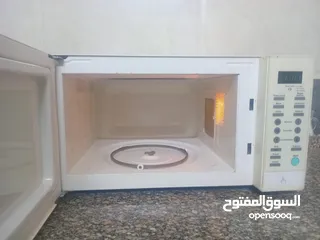  3 غاز أيطالي ست عيون +ميكرويف سوني ابيض ممتاز