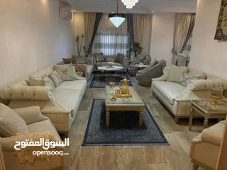  3 شقة مميزة للبيع في ام اذينة