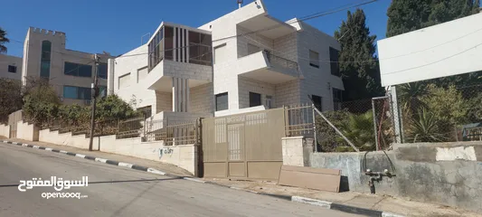  10 للايجار بيت مستقل البيره بجانب الهلال الاحمر