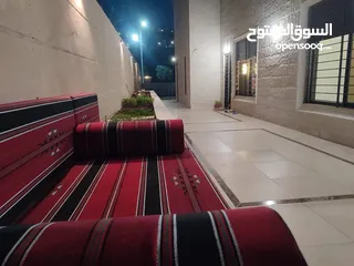  10 منزل مستقل  عمان / ضاحية الامام الغزالي   الجبيهة /  طرف صافوط