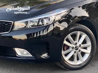  6 كيا k3 2017  لون اسود وارد كوريا الصنف المميز  فحص كامل 7 جيد استخدام شخصي