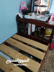  2 سرير شمعدان 1م بحاله جيده مجدد حديثا