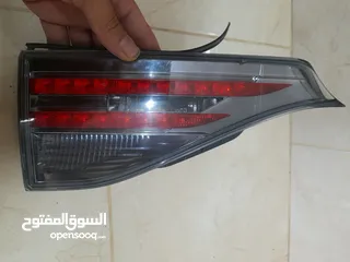  4 اضوية لكزس ct200 h  بحال الجديد وشانجان وتوسان