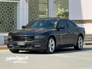  3 Dodge CHARGER SXT v6 model 2018 FOR SALE